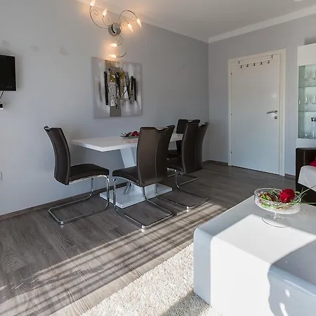 Vanesa 1 Apartman *