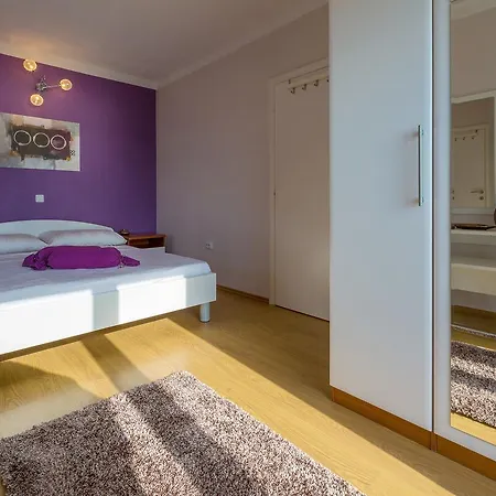 Vanesa 1 Apartman *